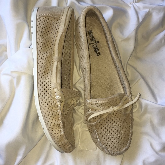 Minnetonka Boat Moccasin 100% Leather Sz 8.5